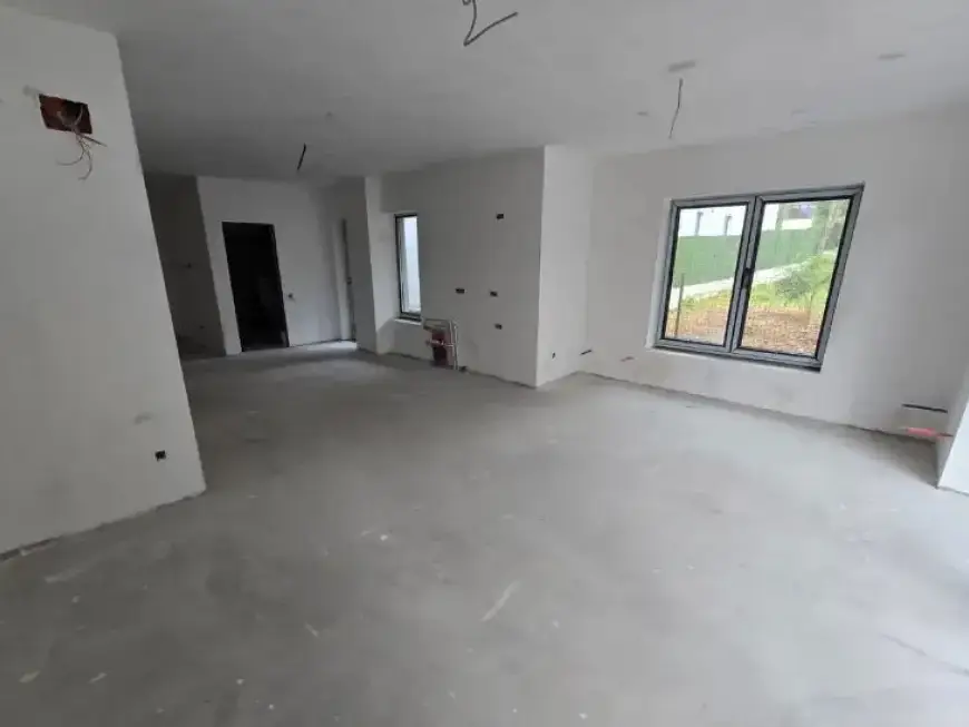 Studio 49,35 mp + 44 mp curte + 21,35 mp terasele + loc de parcare - Busteni  img 2