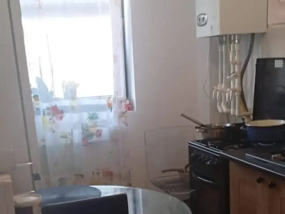 Vand ap 2 cam decomandat cu bucatarie inchisa si terasa generoasa | Chiajna Ilfov img 9