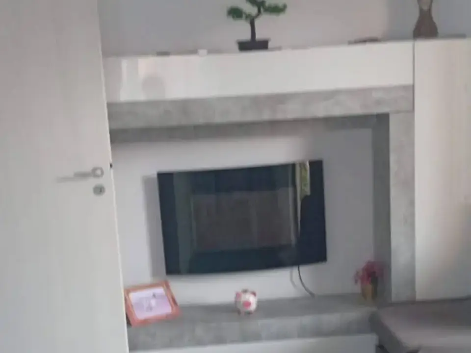 Vand ap 2 cam decomandat cu bucatarie inchisa si terasa generoasa | Chiajna Ilfov img 2