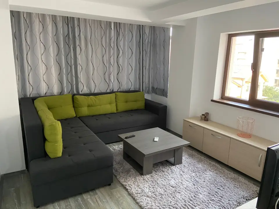 Direct proprietar vând apartament Constanta camere 2 camere  principala