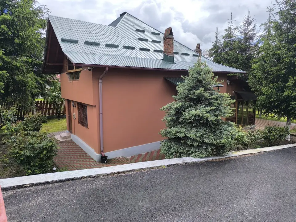 Proprietar, vand casa de vacanta, com.Malureni jud Arges, teren 2100mp img 2