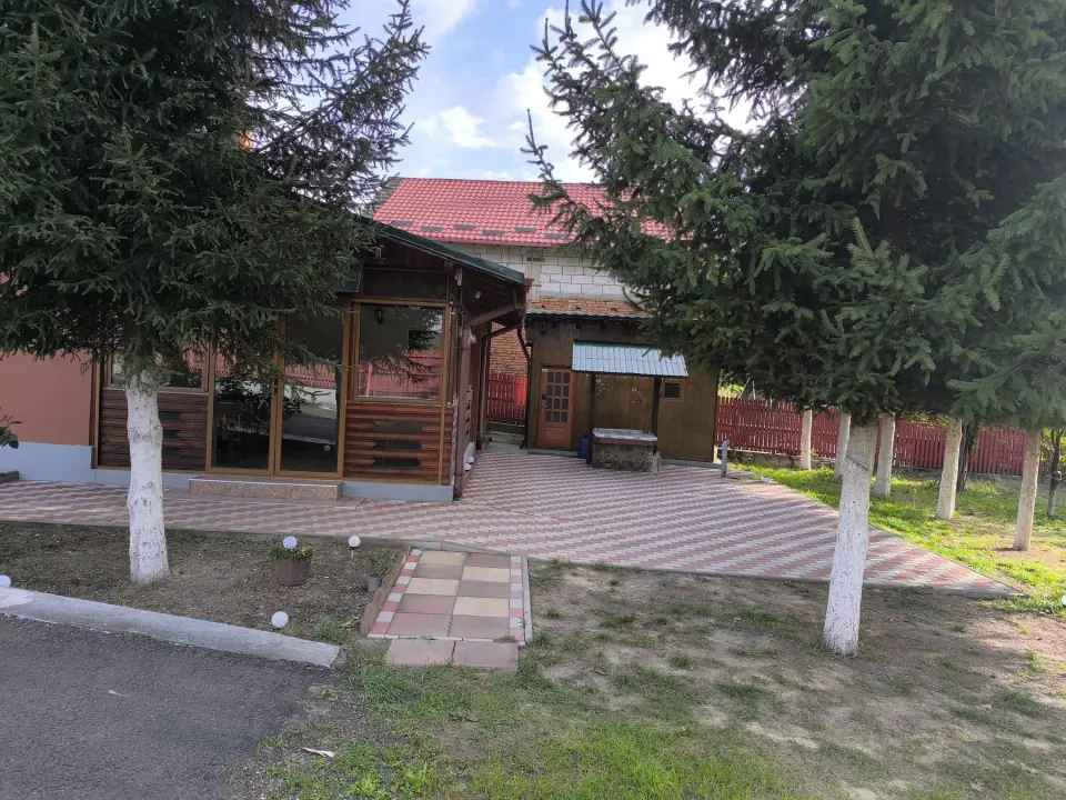 Proprietar, vand casa de vacanta, com.Malureni jud Arges, teren 2100mp img 3