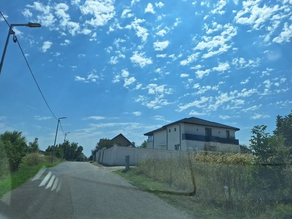 Teren Balotesti Saftica 11500 mp la str Morarilor utilitati principala