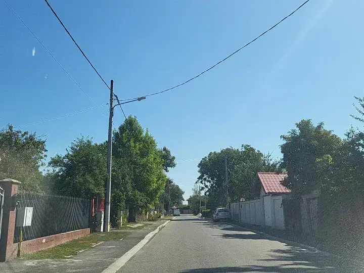 Vand 2 loturi teren Balotesti str Pescarilor sosea  utilitati cu Autorizatii construire valabile principala